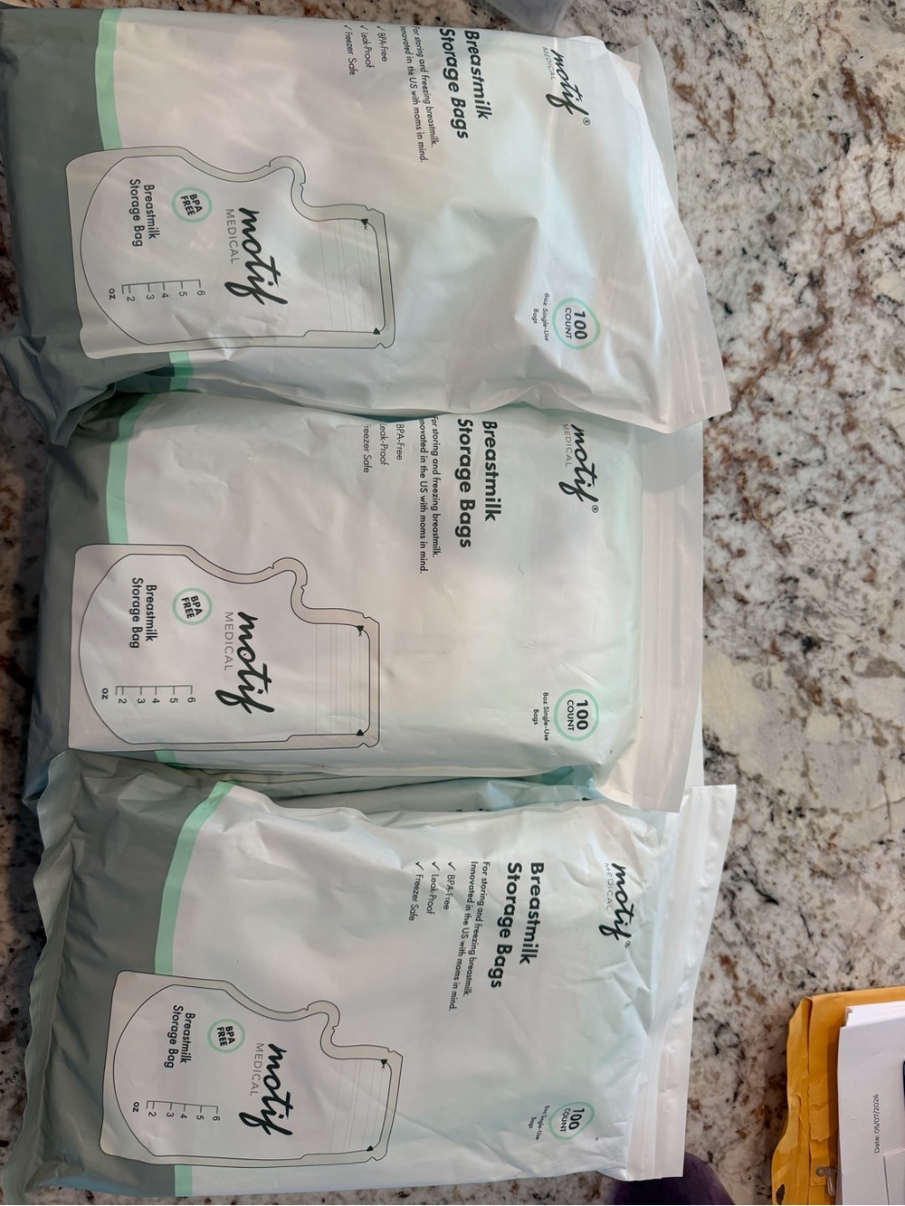 Motif Breastmilk Storage Bags - White with Mint Accent